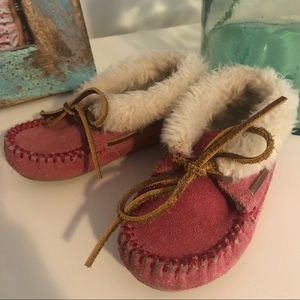 Kids Minnetonka Mocs size 7